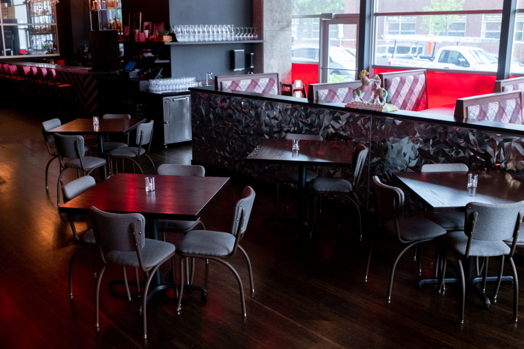 Dark Horse Lets Eat Out-07.jpg
